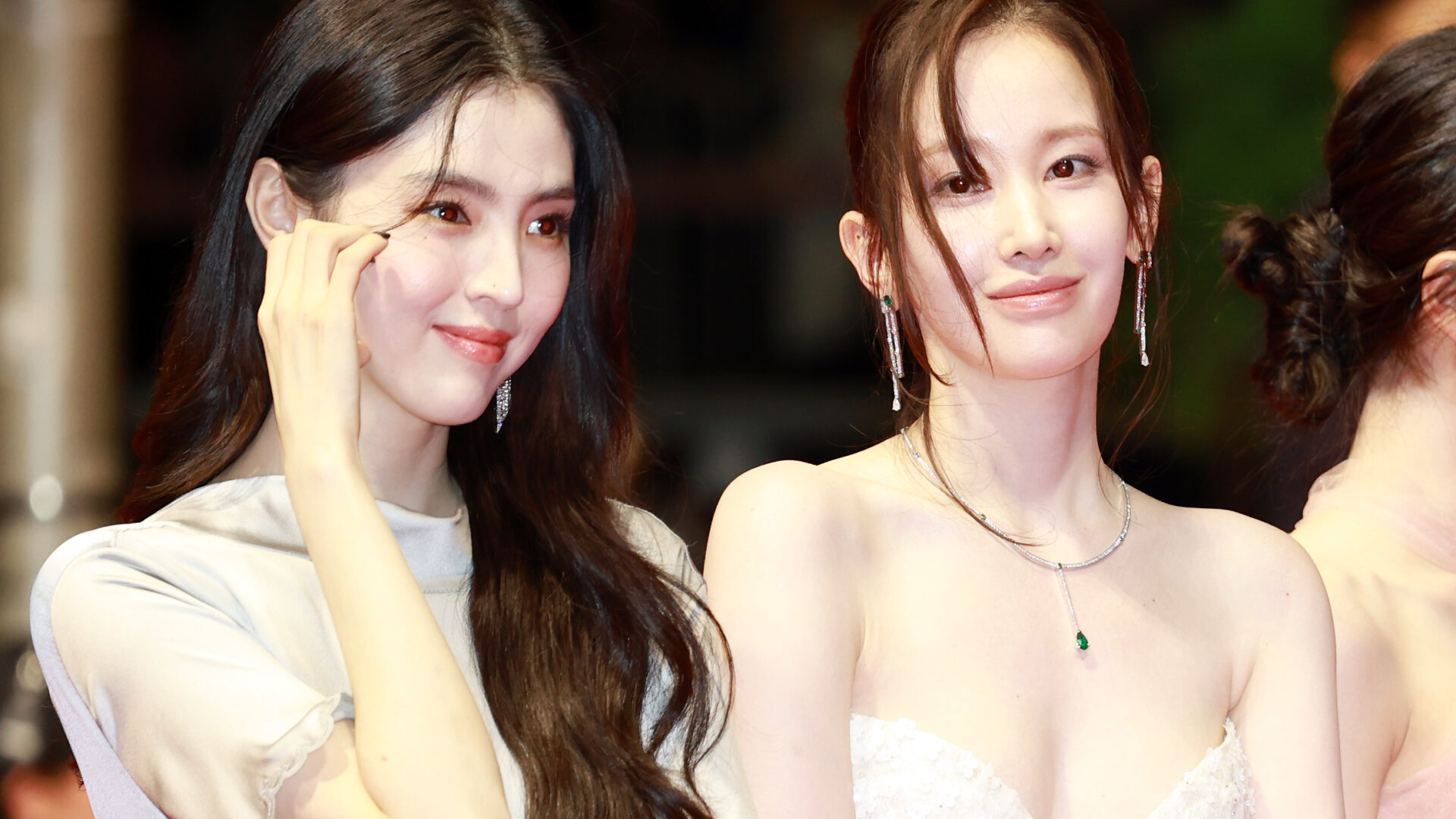 부국제 레드카펫 안과 밖, 또 다른 매력의 여배우들 - 뉴스 썸네일 이미지